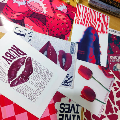 Red Themed Collage Set (Pack of 12)